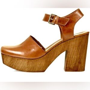 Top Shop 
“Smile” Brown leather, wooden platform clogs